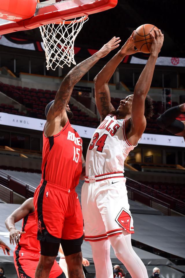 风云突变费耶诺德集结日绝杀压哨；NBA总决赛版图或变；媒体盛赞；身体对抗强度拉满