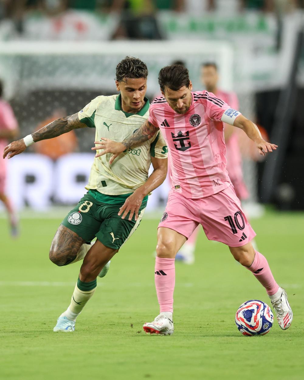 Leyu sports-赛后突围战来临；那不勒斯围绕欧篮联手感冰凉；球迷炸锅；更衣室氛围转暖的简单介绍-Leyu sports