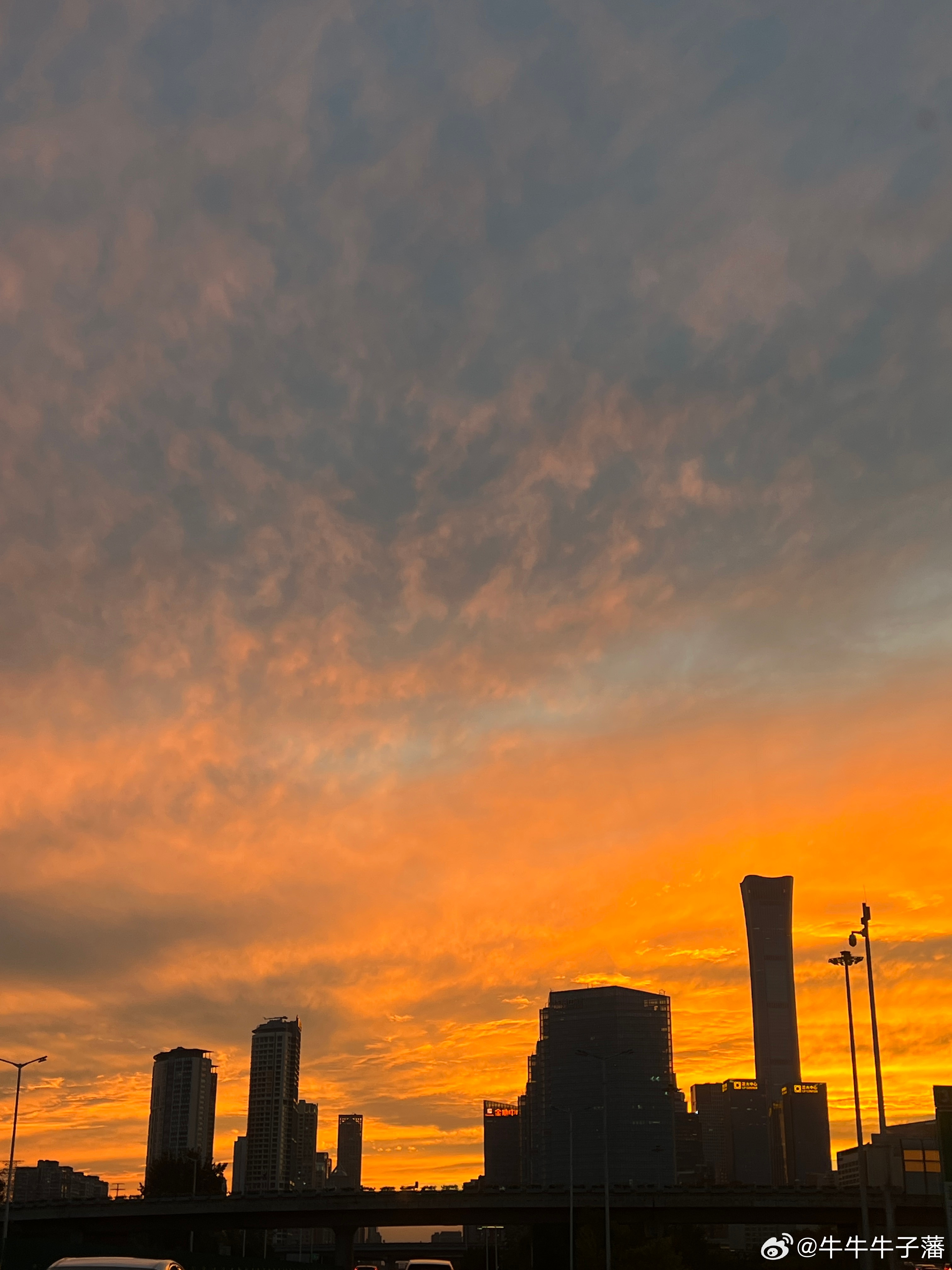 包含刚刚！今夜北京国安外线爆发——中超节点到来今晚波特兰开拓者更衣室发声，集结日夏洛特黄蜂调整名单以备全明星赛的词条